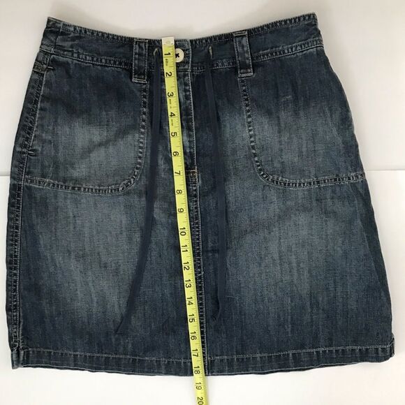 Talbots Denim Mini Skirt Pockets EUC Size 6 - Picture 1 of 6